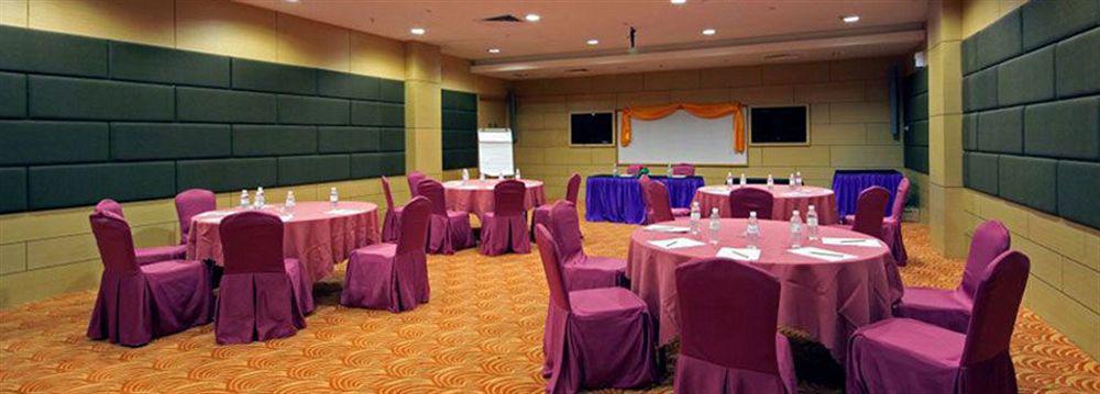 Courtyard Hotel 1Borneo Kota Kinabalu Exteriér fotografie